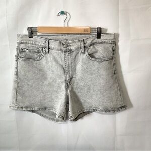 Levis light wash grey denim shorts with stretch Size 33